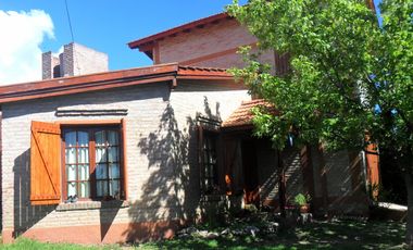 CHALET + Vivienda / El Rincon - Merlo