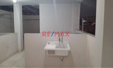Alquila tu nuevo hogar en una excelente ubicación cerca a la municipalidad, comisaria  y centro de salud.
Ubicación: Calle Hermanos Angulo 
Área: 10