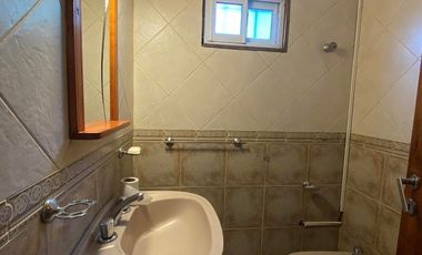 LATORRE PROP. VENDE CHALET DE 3 AMB AL FRENTE + CASA DE 3 AMB MUY AMPLIA