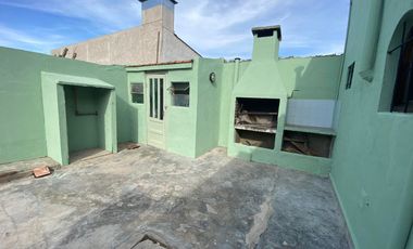 LATORRE PROP. VENDE CHALET DE 3 AMB AL FRENTE + CASA DE 3 AMB MUY AMPLIA