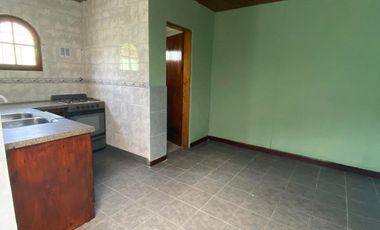 LATORRE PROP. VENDE CHALET DE 3 AMB AL FRENTE + CASA DE 3 AMB MUY AMPLIA