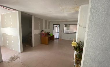 Bodega y Oficinas en Renta / Área Federal Central de Abastos, Iztapalapa-CDMX