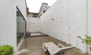 casa en venta en barrio blanco. Cod V17505