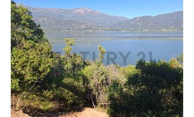 Se vende parcela a orilla de Laguna de Aculeo