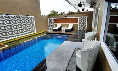 Dijual Villa Ada Kolam Renang di Jakal, Siap Huni