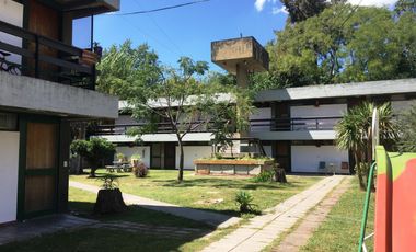 Departamento en un complejo cerrado. 3 Ambientes super luminoso