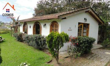 Venta de HOSTERÍA en Otavalo sector Quichinche