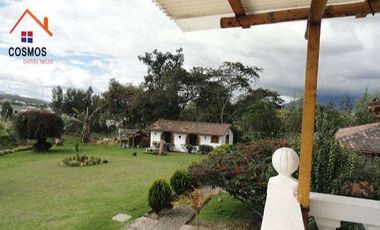 Venta de HOSTERÍA en Otavalo sector Quichinche