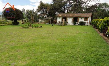 Venta de HOSTERÍA en Otavalo sector Quichinche