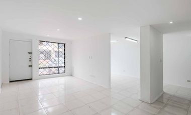 casa en arriendo/venta en la castellana. Cod A23954
