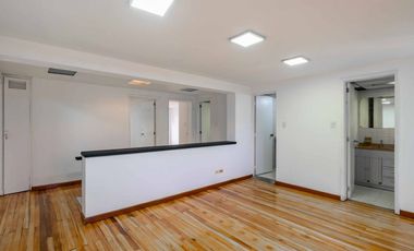 casa en arriendo/venta en la castellana. Cod A23954