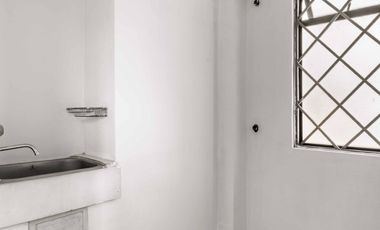 casa en arriendo/venta en la castellana. Cod A23954