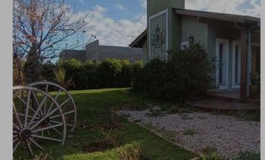 VENDO CASA DE CORTE CAMPESTRE