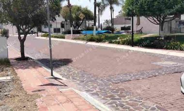 Terreno Habitacional en Pedregal de Schoenstatt con excelente Vista