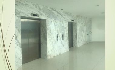 RENTA DE HERMOSAS OFICINAS CON VISTA AL MAR EN TORRE AMERICAS FRENTE A PLAZA AME