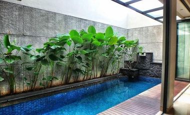 SALE Rumah Siap Huni 2,5 Lantai private pool & outdoor deck Cipete
