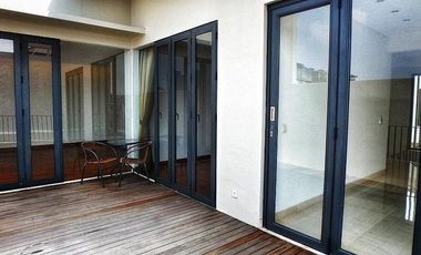 SALE Rumah Siap Huni 2,5 Lantai private pool & outdoor deck Cipete