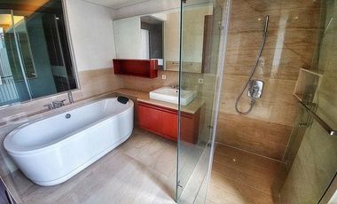 SALE Rumah Siap Huni 2,5 Lantai private pool & outdoor deck Cipete