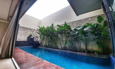SALE Rumah Siap Huni 2,5 Lantai private pool & outdoor deck Cipete