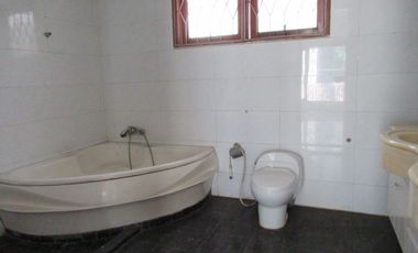 Disewakan Town House Lokasi Strategis di Kemang Selatan & Unfurnished HSE-A0034