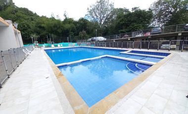 apartamento en arriendo en club condominio buenavista piso 5. Cod A13935