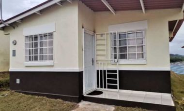ALQUILO HERMOSA CASA EN LA CHORRERA PLAYA LEONA 3R