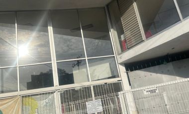 Edificio en venta sobre avenida en Col. Tequisquiapan.