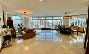 For Rent: Luxuriously furnished unit in Two Roxas Triangle by Ayala Land Premier
