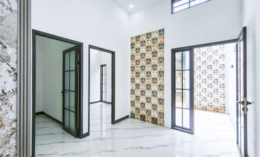 Rumah 8 Menit ke Mall Ciputra Cibubur SHM Dibantu KPR J-41799