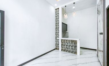 Rumah 8 Menit ke Mall Ciputra Cibubur SHM Dibantu KPR J-41799