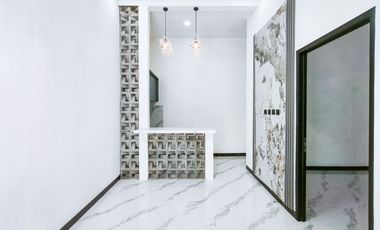 Rumah 8 Menit ke Mall Ciputra Cibubur SHM Dibantu KPR J-41799