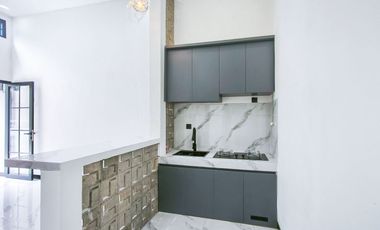 Rumah 8 Menit ke Mall Ciputra Cibubur SHM Dibantu KPR J-41799