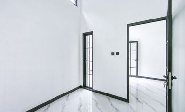 Rumah 8 Menit ke Mall Ciputra Cibubur SHM Dibantu KPR J-41799