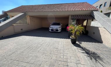 VENTA DE CASA EN BOSQUE DE LAS LOMAS