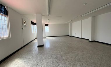 oficina en arriendo en la ceiba. Cod A105558
