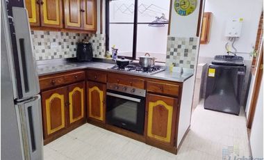 casa en venta en prados de sabaneta. Cod V214563