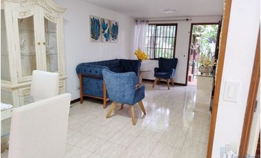 casa en venta en prados de sabaneta. Cod V214563