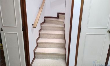 casa en venta en prados de sabaneta. Cod V214563