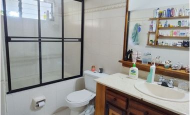 casa en venta en prados de sabaneta. Cod V214563