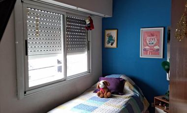 EXCELENTE CASA CON GRAN FONDO LIBRE