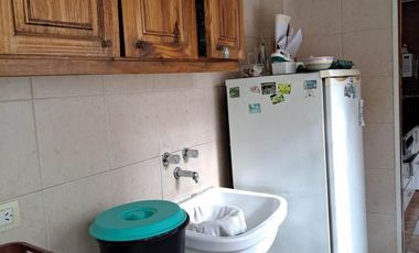 EXCELENTE CASA CON GRAN FONDO LIBRE