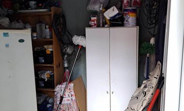 EXCELENTE CASA CON GRAN FONDO LIBRE