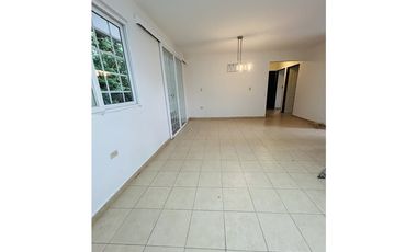 ALQUILER DE CASA EN BARRIADA CERRADA EN PENONOME