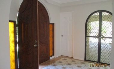 House for rent in Cebu City, Silver Hills 3-br with balconies & view of the city
