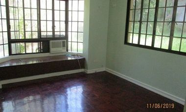 House for rent in Cebu City, Silver Hills 3-br with balconies & view of the city