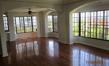 House for rent in Cebu City, Silver Hills 3-br with balconies & view of the city