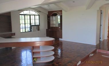 House for rent in Cebu City, Silver Hills 3-br with balconies & view of the city