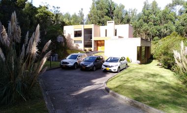 casa en arriendo/venta en portal de fusca. Cod A1092