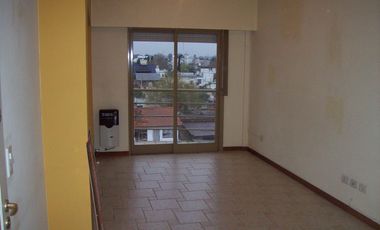 VENTA DEPTO DE 2 AMB CON COCHERA