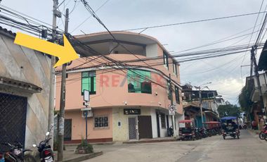 Oportunidad Estratégica En Tarapoto: Amplia Casa En Esquina A 3 Cuadras De La Plaza De Armas